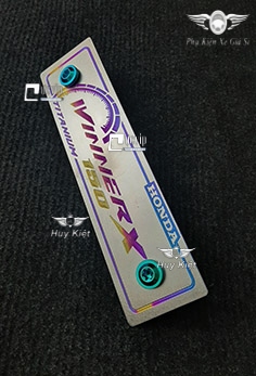Bảng Tên Winner X Titan (Mẫu Titan Điện Phân) Kèm 2 Ốc Titan Thật GR5 MS3860
