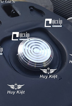 Ốp Nắp Bình Xăng Salaya Inox 304 Nguyên Khối Gắn Xe Honda, Yamaha, Suzuki Có Nắp Xăng Phẳng MS5547