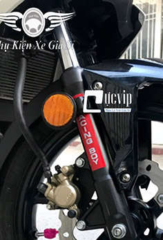 Combo Cặp Mắt Mèo Tròn Gắn Phuôc Trước + Cặp Mắt Mèo Gắn Pat Bảng Số MS3996